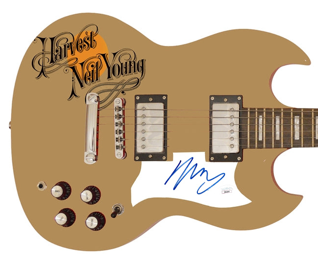 RecCollMag's tweet image. March's charitybuzz.com auctions inc signed guitars from #BillyGibbons #Coldplay #LindseyBuckingham #VinceGill (15) #KeithRichards #TaylorSwift+hat #TimMcGraw (18) #KeithUrban (19) #PeteBest #Aerosmith #PinkFloyd #GreenDay #BillieEilish #NeilYoung #TheWho #ACDC #BBKing.