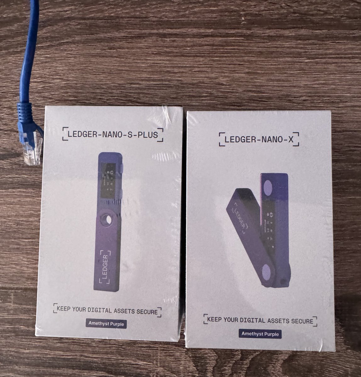 QtumEspanol's tweet image. #Qtum v25.1 permite a los usuarios de Ledger delegar sus tokens. Esto hace posible stake sin conexión su Qtum usando dispositivos #Ledger.   

Esta actualización opcional se puede ver en GitHub: github.com/qtumproject/qt…

#QtumCore