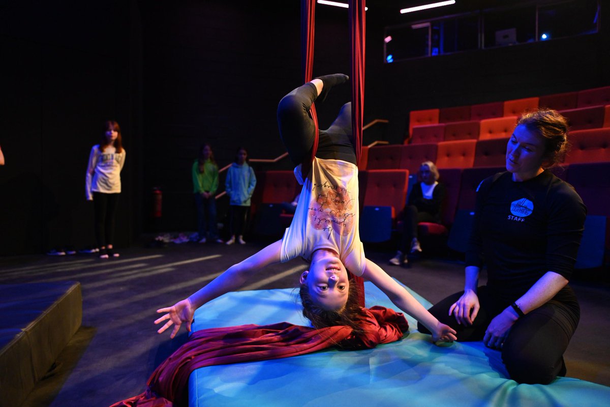 We have been Flying Across Stirling! Read all about the recent events and upcoming taster workshops in our latest news article 👉 aerialdance.co.uk/flying-across-…