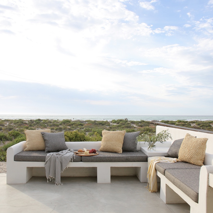 TheInsiderSA's tweet photo. The Besters built a West Coast beach house to share the dream with friends and family 🤩   Which part of the house is your favourite from 1-4? #TheInsiderSA https://t.co/jROIzWepwf