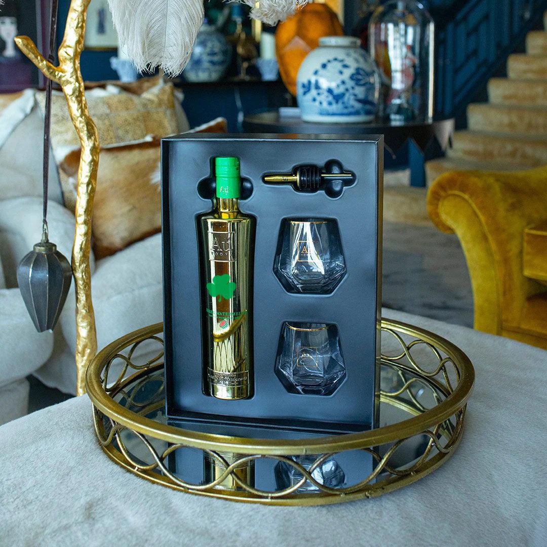 How cool does this St. Patrick Day Gift set look ☘️