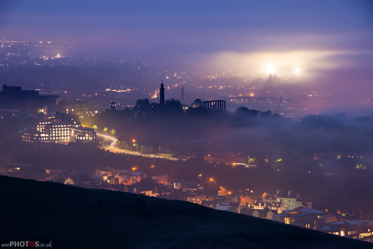 CaltonHillitus - some thoughts & images about Edinburgh's best known sunset location over here: open.substack.com/pub/tomduffin/… #Edinburgh #sunset #CaltonHill