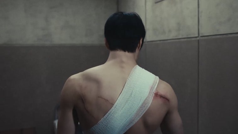 LJNFEED's tweet photo. HIS BACKKKKK https://t.co/fWnTSTM9TG