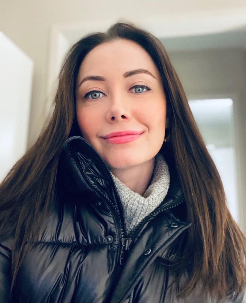 NicoleWilsonNY's tweet photo. Puffer Coat’s last stand for the season (I hope ) 🤞 Can’t wait for the warmer temps & to get back on my bike 🚲 & e-scooters to cruise these mean NYC streets 🤙
#spring #photographer #escooter #nycphotographer #portraitlhotography #newyorker #superpuff #aritzia #NYC https://t.co/q4fYtPApu6
