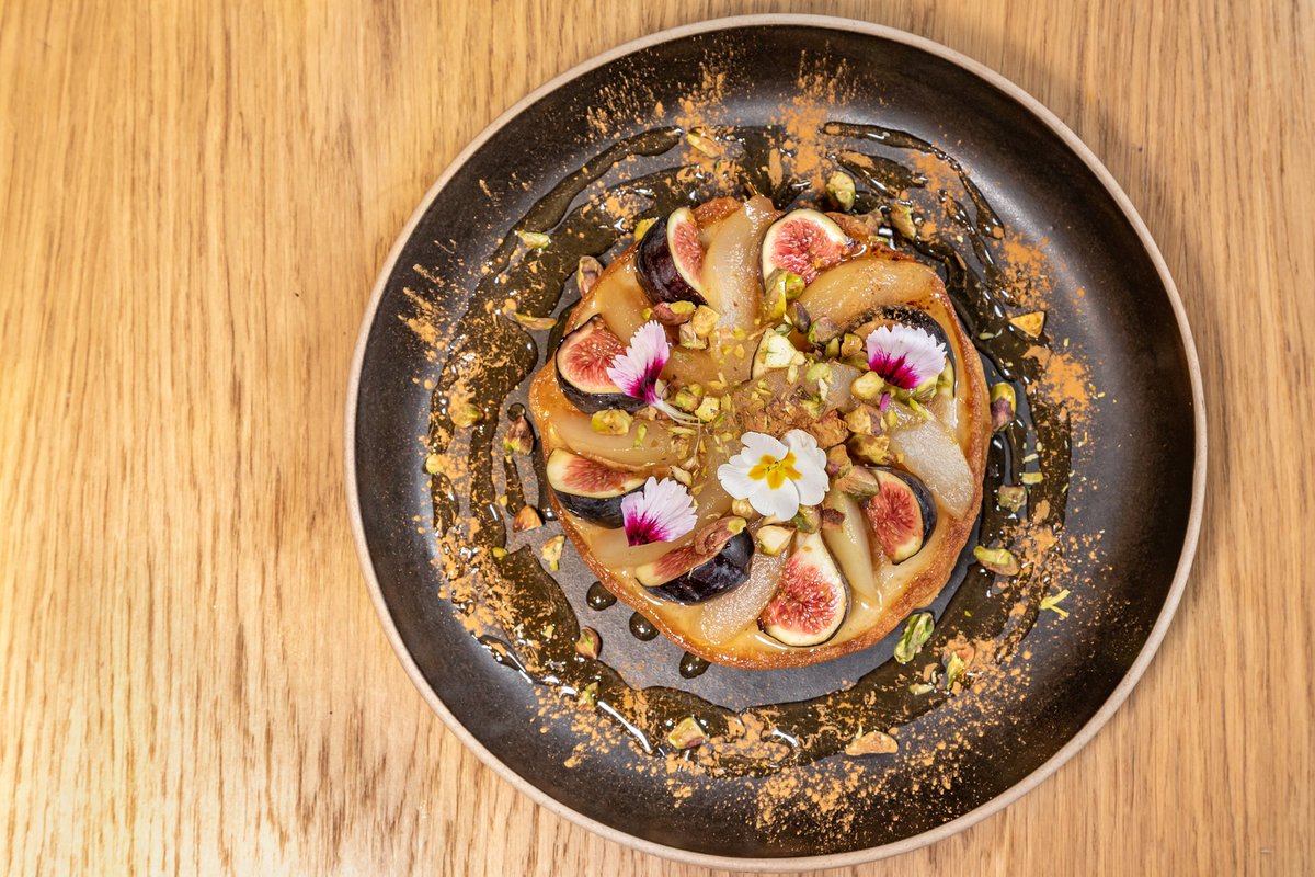 Indulge in our customer favorite at Wolfy's Bar 🐺🍻 Fig, Caramelized Pear & Pistachios 🍐🥜 Bursting with flavor and a perfect blend of sweet and savory 🤤 Don't miss out on this delicious dish! #WolfysBar #FigPistachioHeaven #CustomerFavorite #Foodie linktr.ee/wolfysbar