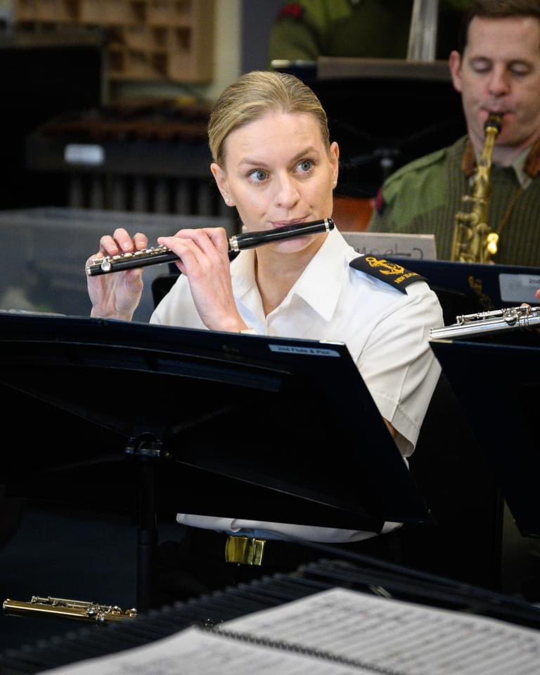 HMS_Collingwood's tweet image. Priscilla Theresa Scanlan, from @RNZNBand is teaming up with @RMBandService for a special &apos;Long Look&apos; Exchange.

This collaboration is truly a delightful way to celebrate #CommonwealthDay2024 

Here&apos;s to fostering stronger connections &amp;amp; harmony across borders! #OneCommonwealth