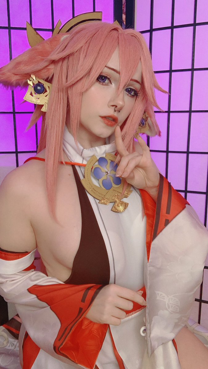 toxicosplays's tweet image. thanks for reaching the rt goal! here’s another miko selfie~ (￣∀￣)