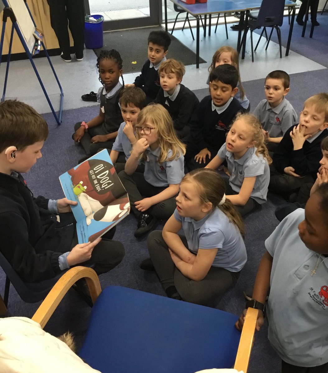 DragonfliesStF's tweet photo. Wow! Superstar reader for today’s class story time. #welovetoread #proudteacher #readingforpleasure  #oifrog #kesgray #storytime @oifroglive https://t.co/7dtwqUsjhX