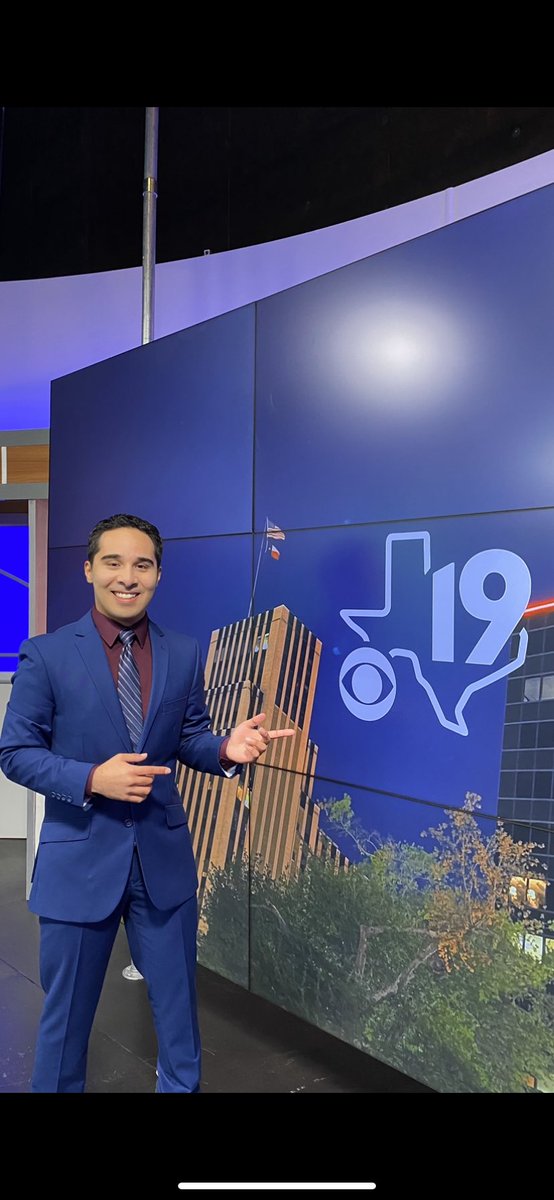 jmarttv's tweet photo. A year ago this weekend I made my anchor debut on @kytxcbs19 before officially becoming the wekend anchor later that summer! Blessed at the opportunities I’ve had in my year and a half here. Looking forward to another year and a half in East Texas! #PuttingEastTexasFirst https://t.co/xXmsjkJo4o
