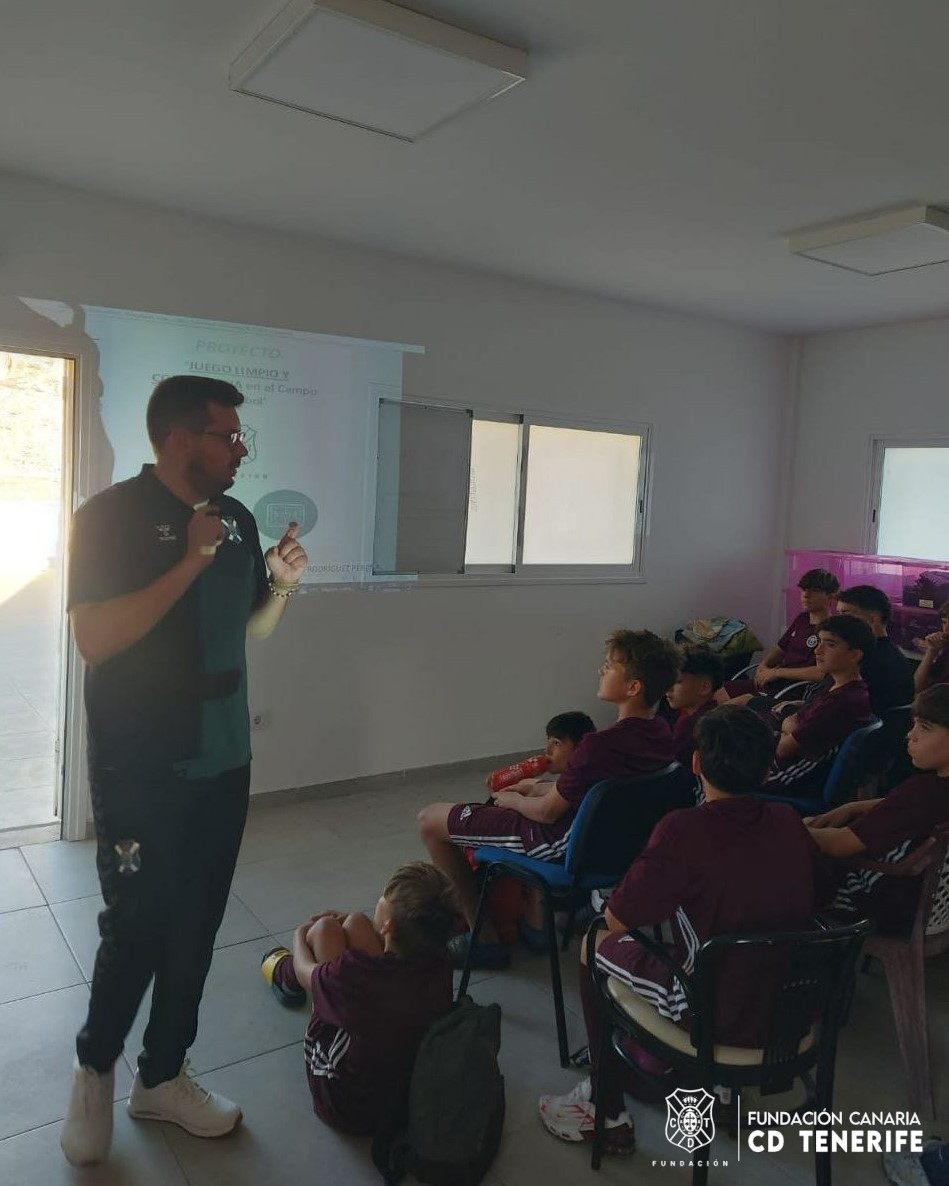 Fundación Canaria CD Tenerife 🏴󠁧󠁢󠁳󠁣󠁴󠁿 tweet media