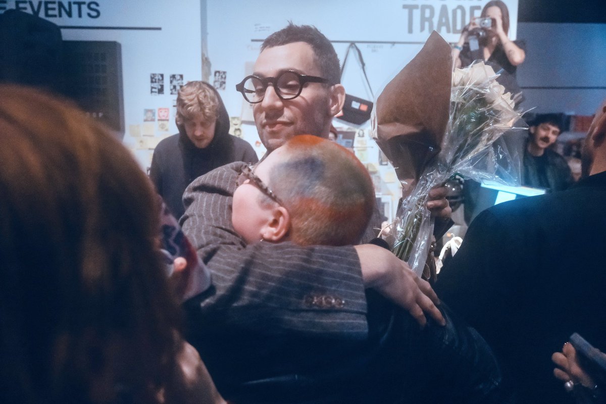 jackantonoff's tweet photo. yes renaissance painting https://t.co/TyPv3pYTDW