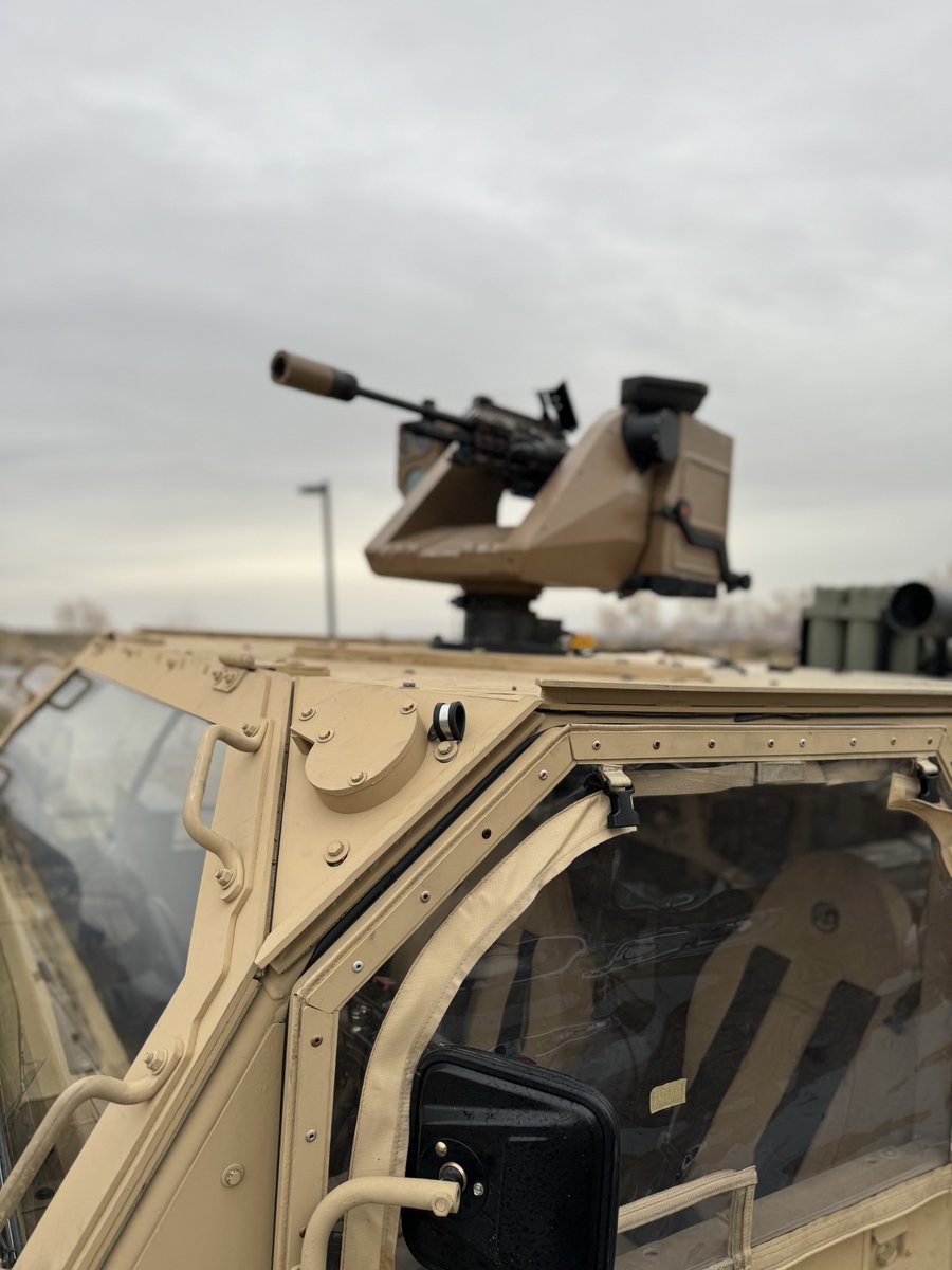 PSWaveRelay's tweet image. We traveled to @sigsauerinc&apos;s @glrobotics to conduct further integration testing on their various Remote Controlled Weapon Station (#RCWS) systems.

At the event, the team successfully used the #MPU5 to establish a robust network with #PITBULL.