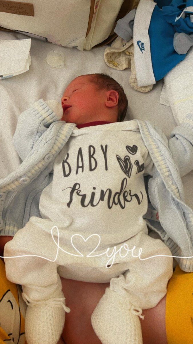 I would like to welcome my little boy Brodie-blu John Micheal trinder born on the 8th march 2024 at 11:10 weighing 6lb 9🩵