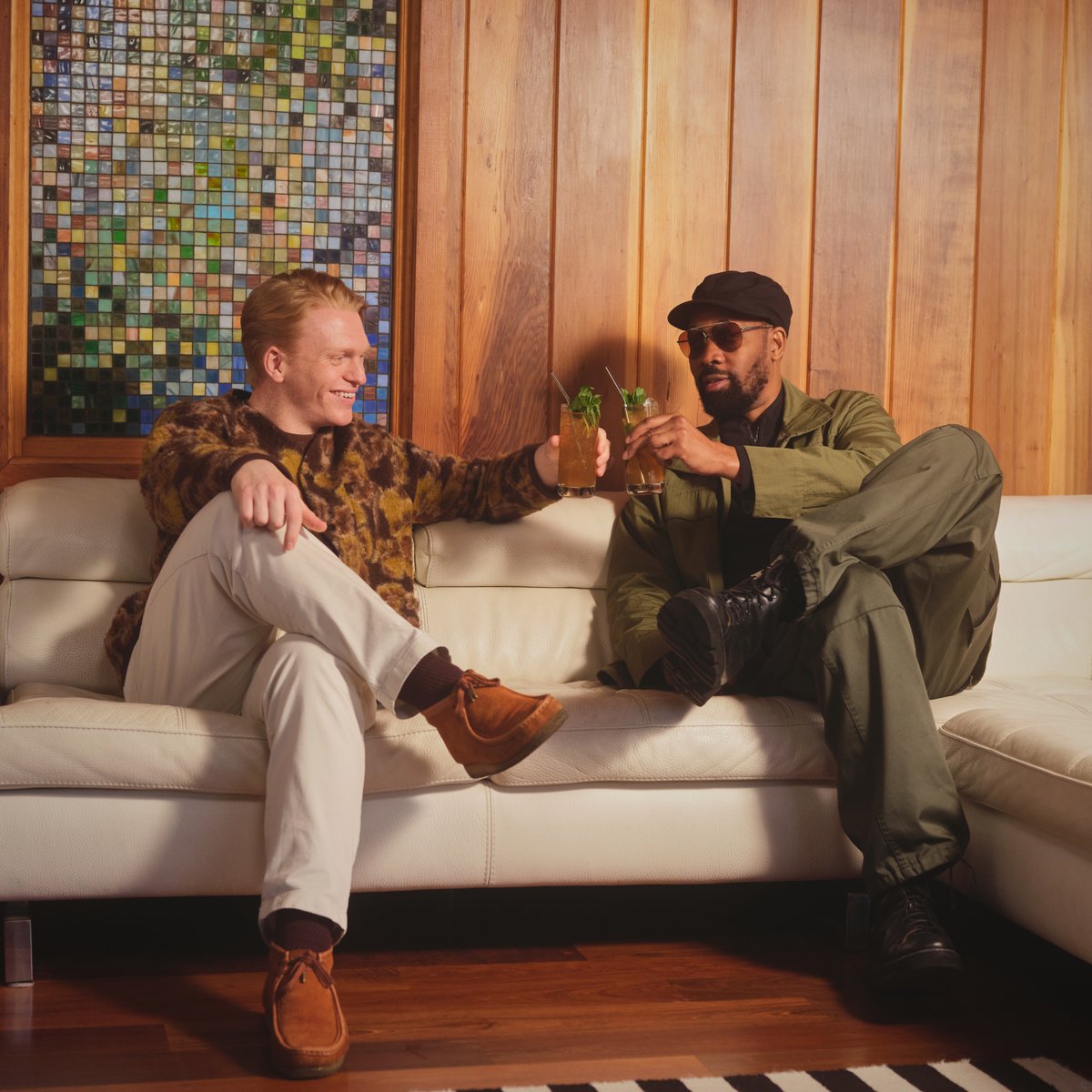 Scotch Whisky meets American Attitude with our Ballantine's 7 American Barrel x @RZA Limited Edition bottle. Shop now and watch RZA and Global Brand Ambassador Ethan, mix up a Shaolin Sour cocktail 👉 ballantines.com/en/stay-true/r… #Staytrue #EnjoyResponsibly