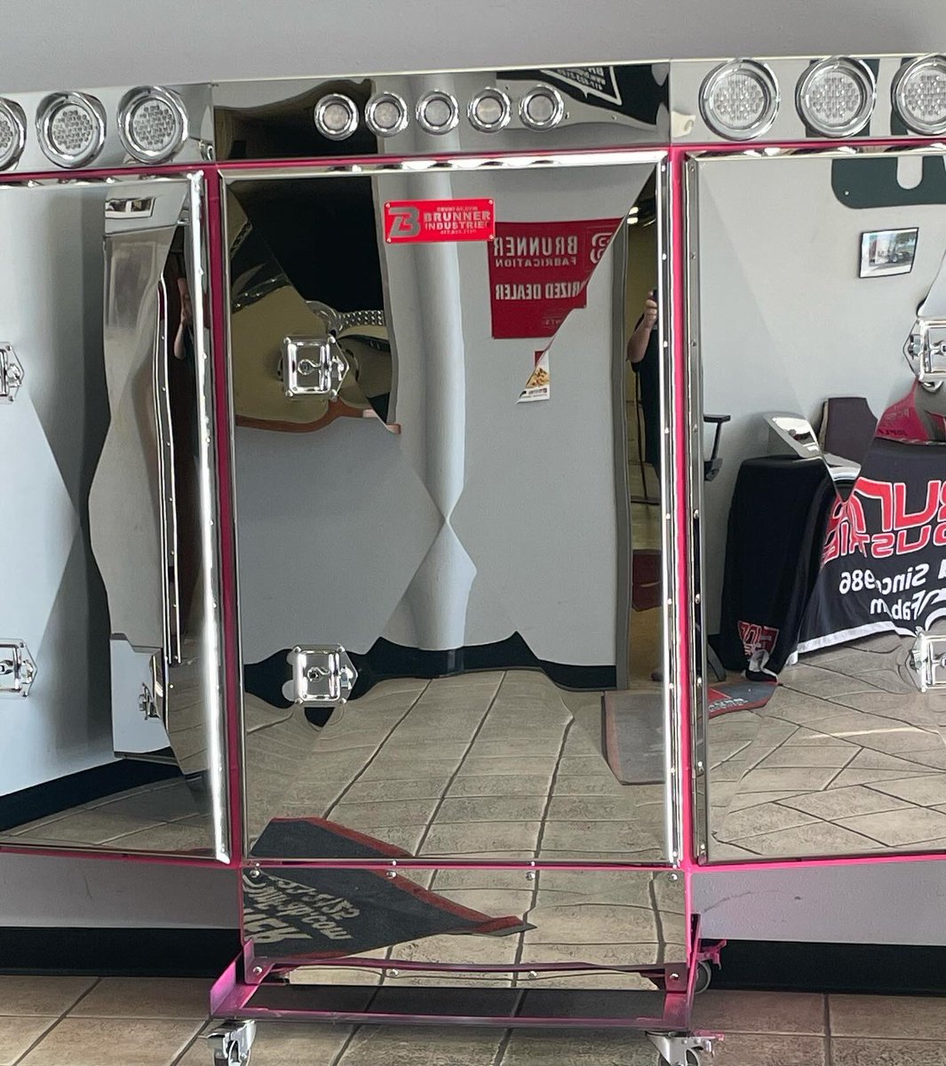 BrunnerIndustr2's tweet photo. Here she is Folks in all her Glory! Our 1st ever Pink Fleet Cab Rack with an upper light bar! Trust me folks the pictures do not do this beauty justice! We can’t wait to share it with everyone at the Mid America truck show next week! Come by booth 12120 and come check her out!! #brunnerhasyourback #brunfab #whatyourtruckwants #americanmade #madeinamerica #MATS2024 #LouisvilleKentucky