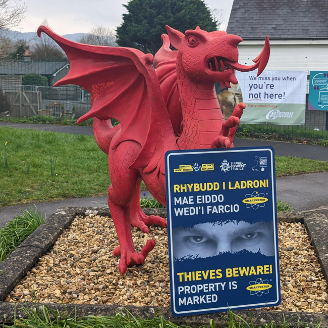 Graig-Y-Rhacca Primary School are the latest #HeddluBach school to sign up to #SmartTrace. Pupils will be property marking high value items within the school and helping to keep their #Communities Safe. #Inspire #Achieve #Engage @GPCaerphilly @GP_WDBC