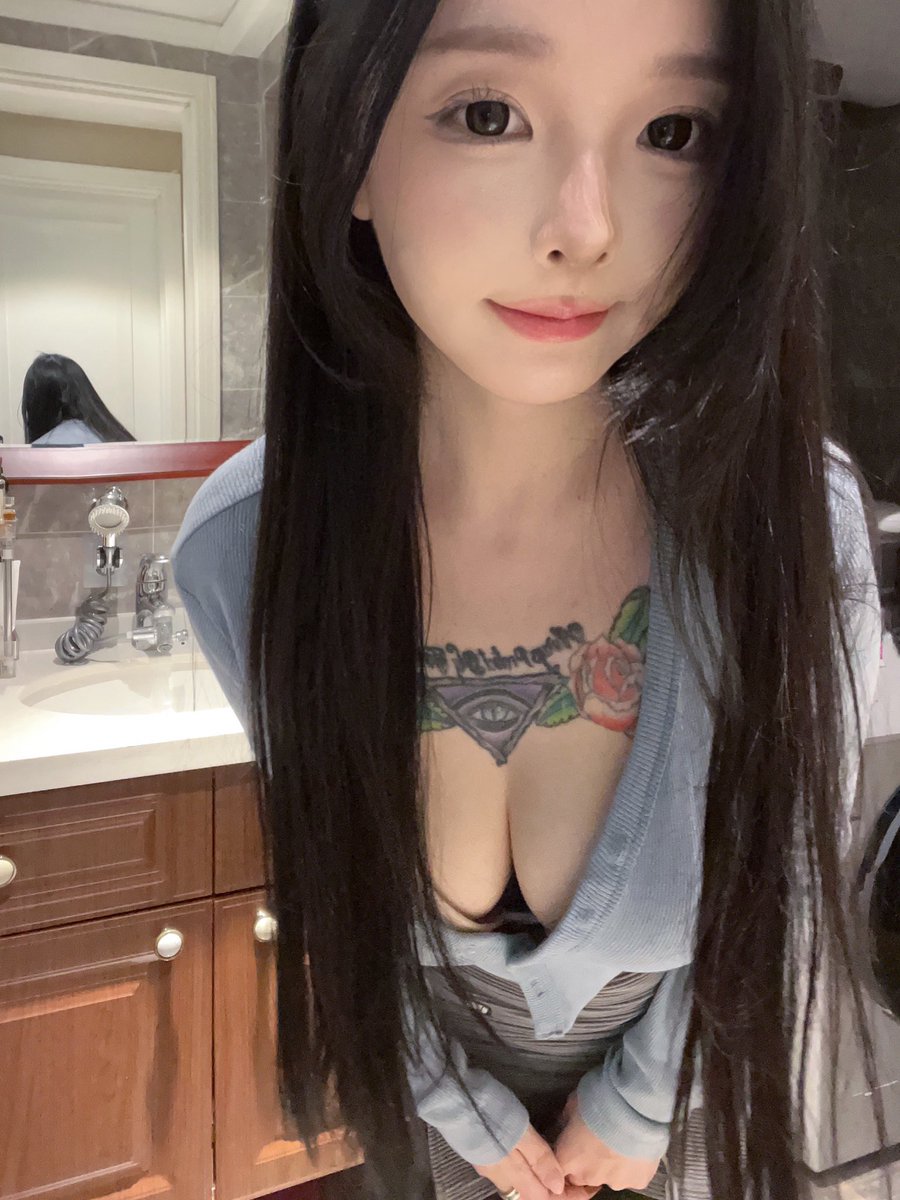 我适合cos一个什么角色呢？妲己？纲手？有点儿自愧不如... https://t.co/rsXH2Whz4X