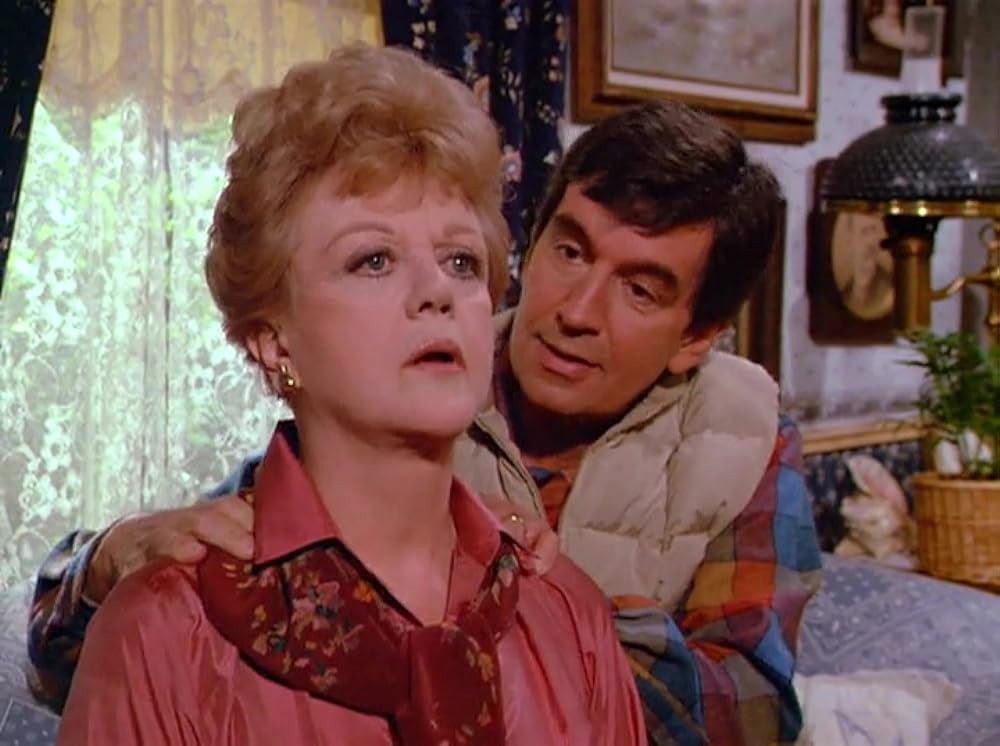 If it's Monday, it must be the Cabot Cove Gazette.
This week we talk about everybody's favorite sleazy night deputy. Join us wherever you get your podcasts or listen here: tinyurl.com/25jzshcy
#lanstans #angelalansbury #jessicafletcher #murdershewrote