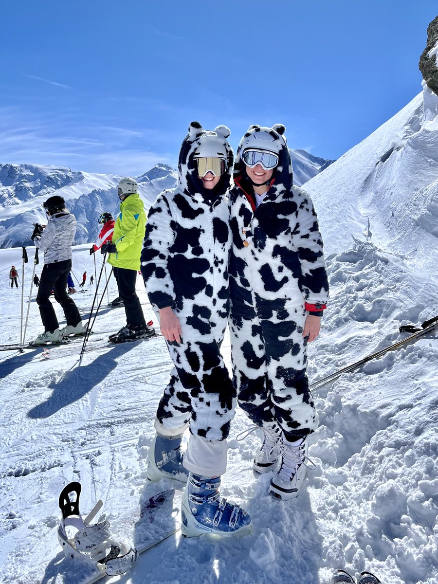 ymkevw's tweet photo. 🎿⛷️#Ischgl #furries #cosplay #Ski2024 https://t.co/6dUYqQEcrr
