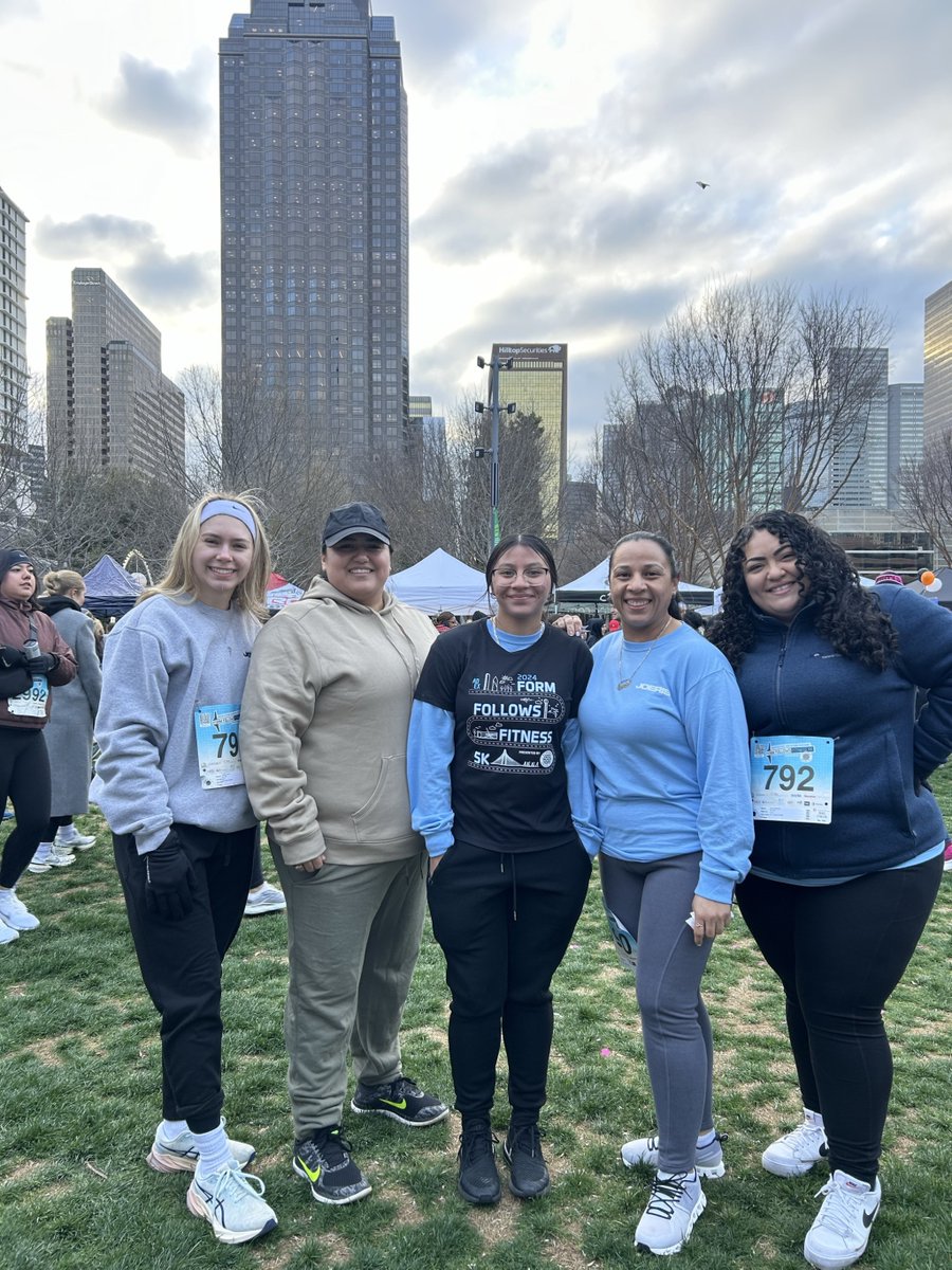 The DFW Joeris crew braved the chilly weather to join the Form Follows Fitness 5k event! We had some great conversations with fellow participants! 🏃‍♂️❄️ #JoerisDFW #TransformingPeopleandPlaces