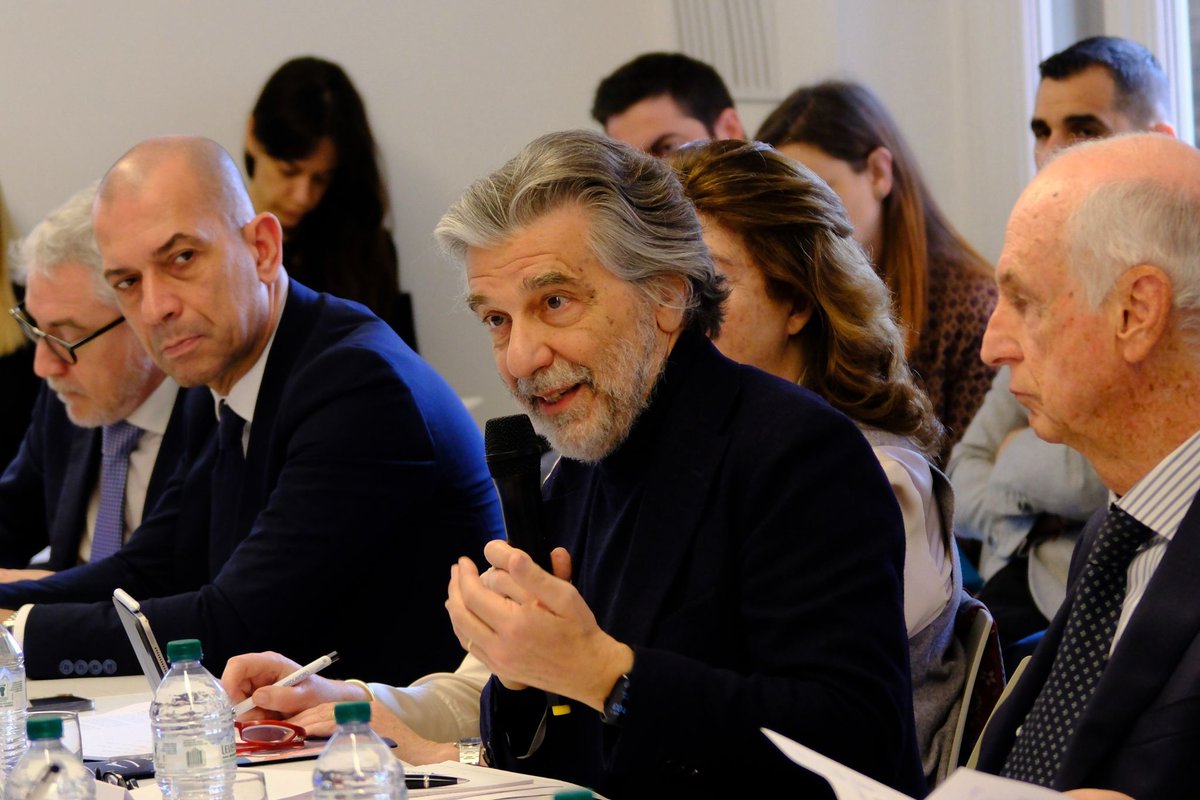 assolavoro's tweet photo. Un grazie di cuore a @bottaldo, @SilviaCiucciov1, #RaffaeleDeLucaTamajo, @Faillaluca, @GiamFalasca, #ArturoMaresca, #AngeloPandolfo, #FedericaPaternò, #RobertoRomei e @TizianoTreu per un confronto ricco di spunti e di riflessioni sulla recente lettura giurisprudenziale di diverse norme italiane e comunitarie.