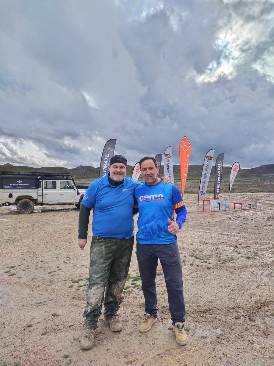 El Joan Miquel i del Josep Maria, tiradors de la secció de tir del club, que aquest cap de setmana han participat en la modalitat de Rifle de Precissió a la competició PRS Spain celebrada a Tardienta on han obtingut dins de la seva categoria, una 3a.i una 10ena.posició
<a href="/mossos/">Mossos</a>