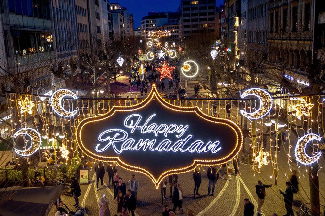 Wishing everyone observing #Ramadan a blessed and fulfilling month ahead! May this time bring peace, reflection, and joy to your hearts. In a first for 🇩🇪 #Frankfurt has put up festive lights to celebrate this holy month. 📸©️DPA