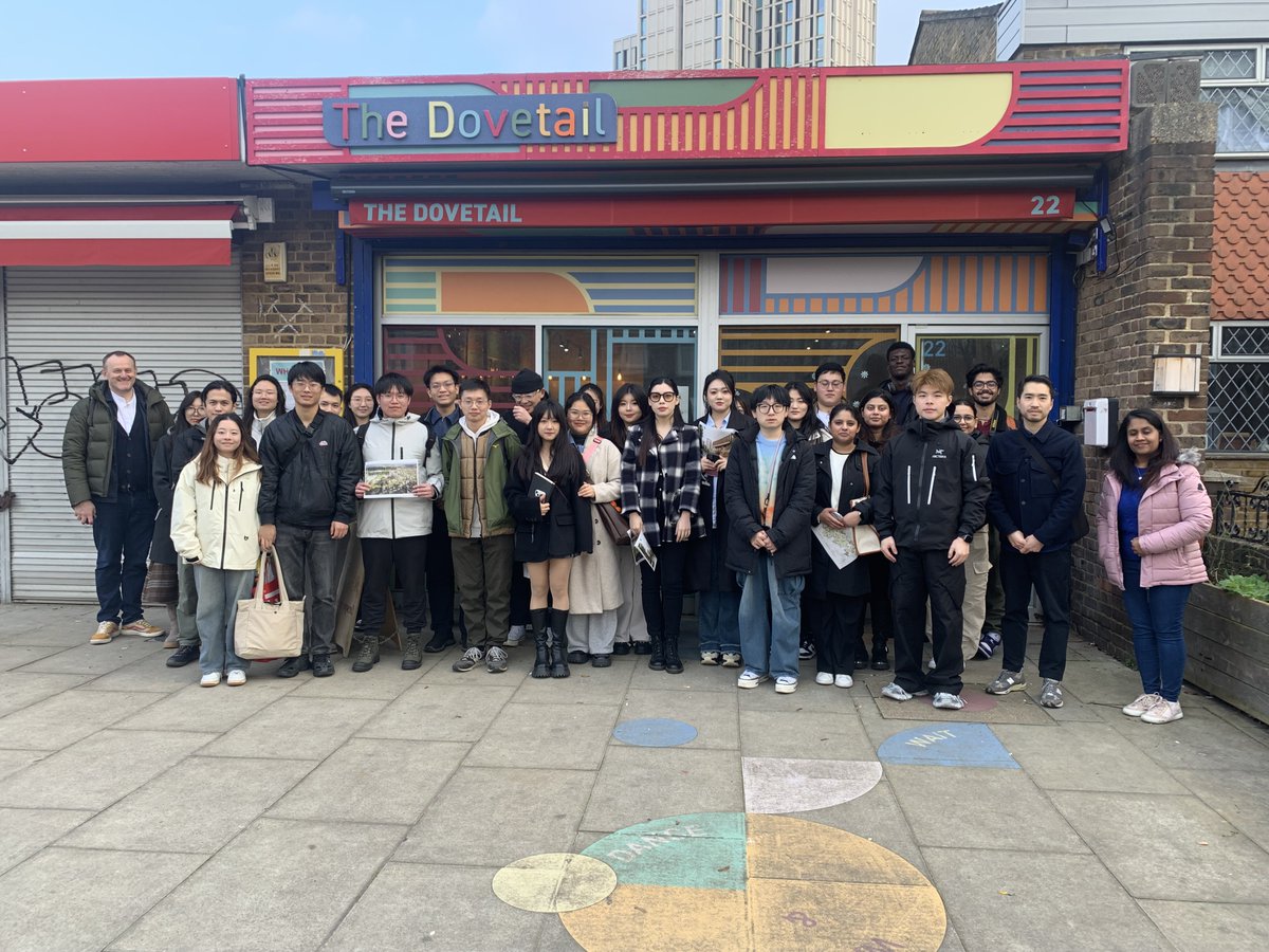 Thanks to the Dovetail for welcoming our #DwellingandUrbanism students to #CarpentersEstate! Great opportunity for students to understand the complexities of estate regeneration and implications of <a href="/Met_Work/">Metropolitan Workshop</a>'s &amp; <a href="/proctormatthews/">Proctor & Matthews</a>' masterplan on the ground. <a href="/PopuloLiving/">Populo Living</a> <a href="/TheMSArch/">The MSA</a>