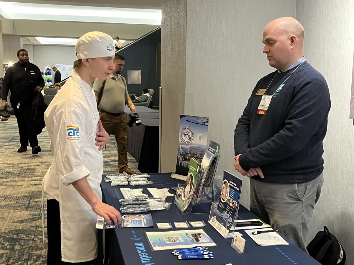muskegonctc's tweet image. Hospitality students are taking in demos, connecting with college reps, and networking with industry pros at the Michigan ProStart competition in Kalamazoo!  #MichiganProStart👩🏻‍🍳