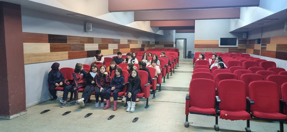 Okulumuzda  bu yıl da İstiklal  Marşını  güzel okuma yarışmasını  büyük bir coşkuyla  gerçekleştirdik. Yarışmada dereceye giren  ve giremeyen katılımlarıyla  büyük bir cesaret örneği  gösteren tüm öğrencilerimizi tebrik ederiz.🇹🇷🇹🇷🇹🇷👏👏👏 <a href="/niluferilcemem/">Nilüfer İlçe MEM</a> <a href="/bursailmem16/">Bursa İl Millî Eğitim Müdürlüğü</a>