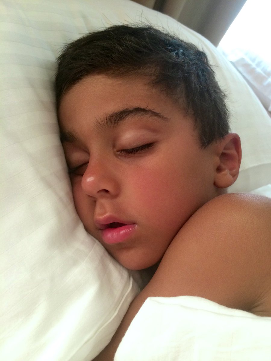 FerihaYigitturk's tweet image. Uzaktan seviyorum seni!
Kokunu alamadan,
Boynuna sarılamadan, 
Yüzüne dokunamadan,
Sadece Seviyorum!
Uzaktan da, her an, her saniye, Seni Seviyorum #canımoğlum
Her gün artan bir sevgiyle…!

Korksunlar! Bu katliam hesapsız kalmayacak! Kıyamet kopacak ama #adalet yerini bulacak!…