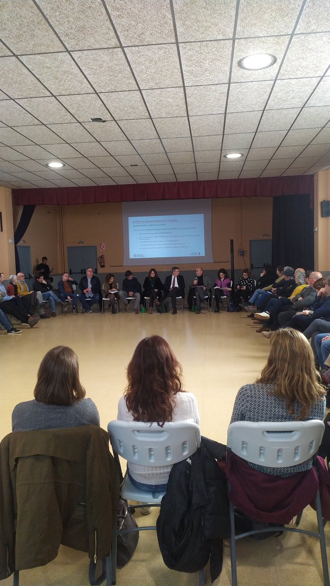 Presentació #estatutmunicipisrurals <a href="/LauraVilagra/">Laura Vilagrà Pons</a>  amb <a href="/Micropobles/">Micropobles</a>  a Sant Miquel de Campmajor,  tot suma.