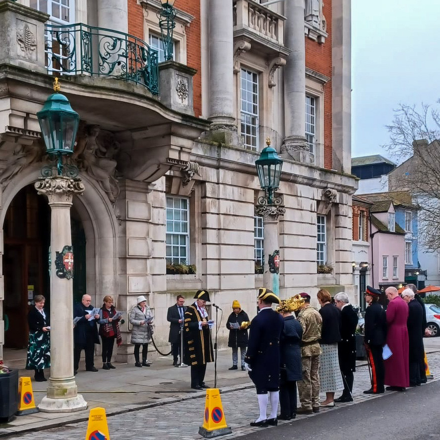 yourcolchester's tweet photo. Colchester was proud to raise the Commonwealth flag this morning, to mark Commonwealth Day, and acknowledge and celebrate this year's theme of #OneResilientCommonFuture- a future where where no one is left behind. ๐๐ค
#CommonwealthDay https://t.co/uVMNcp1ygc