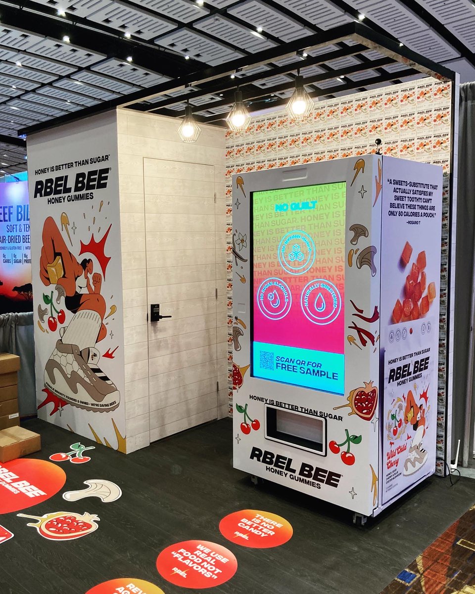 Excited to have a @ShowdropHQ Sampling Station at #ExpoWest in partnership with our good friends @JolineRivera and @franklawlor at @rbelbee 🍒🍬💥 We'll be at Booth 5498 in Hall E from Thu-Sat -- come say hi and try some delicious honey gummies from our sampling kiosk!