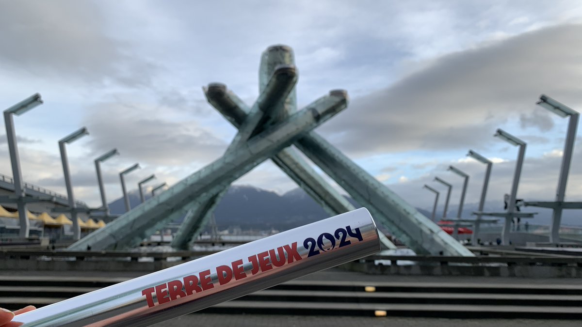 ConsulatFRAVan's tweet image. This Thursday March 14, we&apos;re taking part in the 3rd &quot;Round-the-world relay&quot; as part of @paris2024 celebrations, and a moment to be together around Olympics/Paralympics values. 

Stay tuned on #TerreDeJeux2024 for 📸,📹 and special guests🤳 !