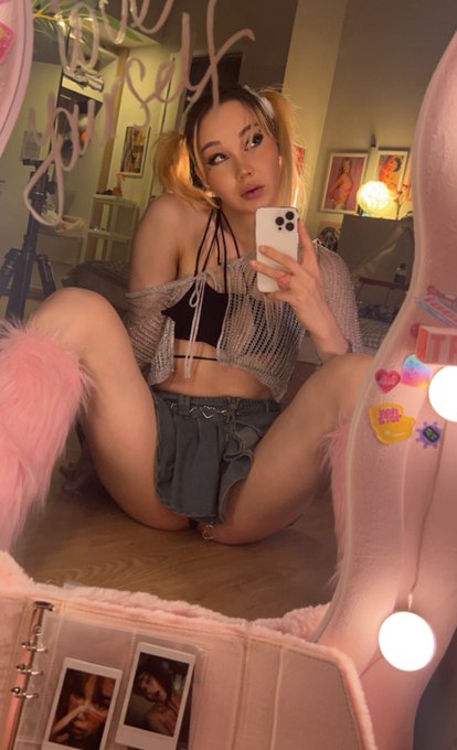 Loving yourself ? 💕 https://t.co/Bo9Rgt4x7u<a href="/tag/cosplay"class="tags"><span>#cosplay</span></a><a href="/tag/android"class="tags"><span>#android</span></a>