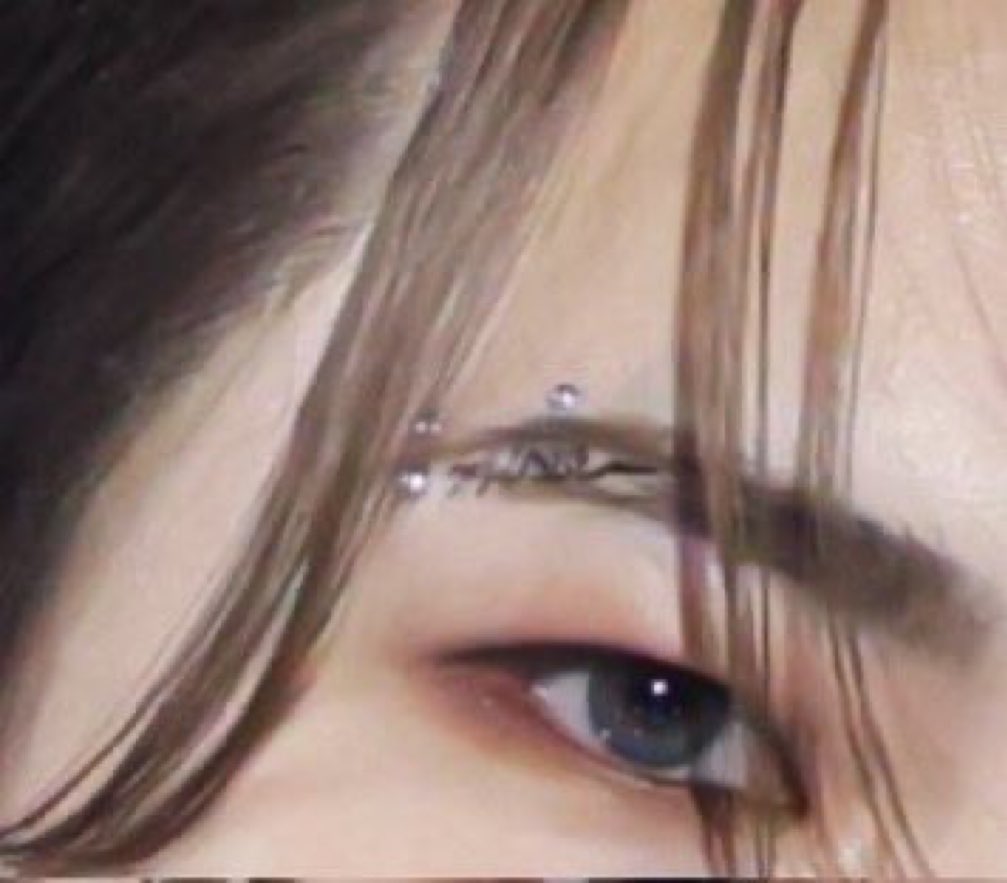 randomultistan's tweet photo. Remember when Kibum wrote SHINee in his eyebrow scar https://t.co/gD2RS91xPJ