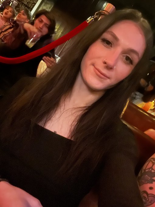 had fun at the @TGEroticaAwards sitting with @KellyQuellts!  thank you @GroobySteven for putting on an<a class="tags" href="/tag/tgeroticaawards">@tgeroticaawards</a><a class="tags" href="/tag/kellyquellts">@kellyquellts</a>