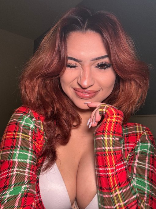 The horniness I been experiencing lately is violent, can u help? https://t.co/gz1dBqGkHi