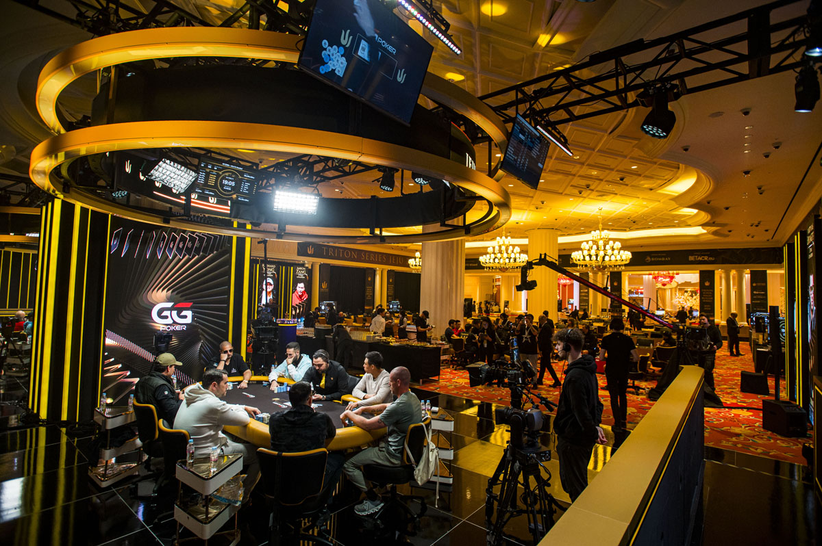 Working for my client <a href="/tritonpoker/">Triton Poker</a> in JeJu, S. Korea. A week in and we have crowned some winners. Link
to the “Event Hub” created by my colleague Howard Swains, recapping each event as we go along the journey on this 17-day poker festival: triton-series.com/triton-jeju-20… <a href="/CrownUpGuy/">Fedor Holz 🐧</a>