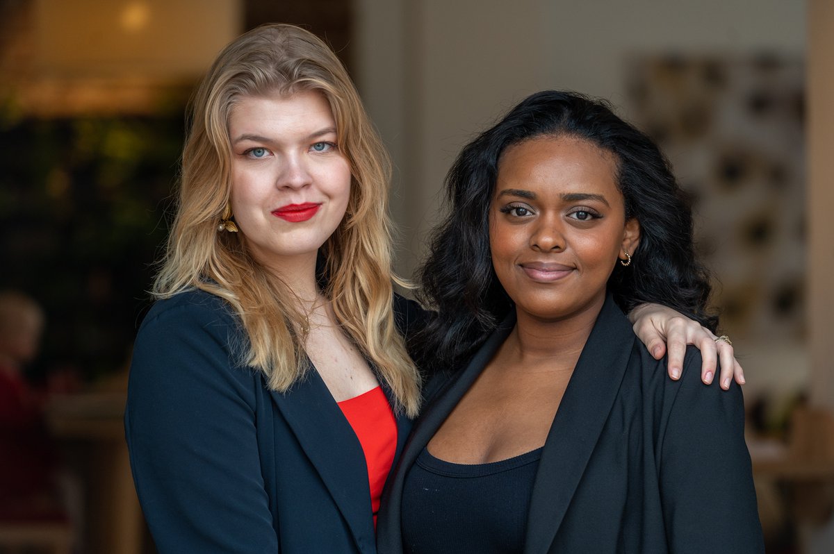 Hierbij stellen wij graag onze nieuwe medewerkers voor: Antoinette Faber (adviseur) en Kajol Oedai (officemanager). We zijn erg blij met onze nieuwe aanwinsten! Benieuwd naar wat ons team voor je kan betekenen? Neem dan een kijkje op onze website: pactpublicaffairs.nl