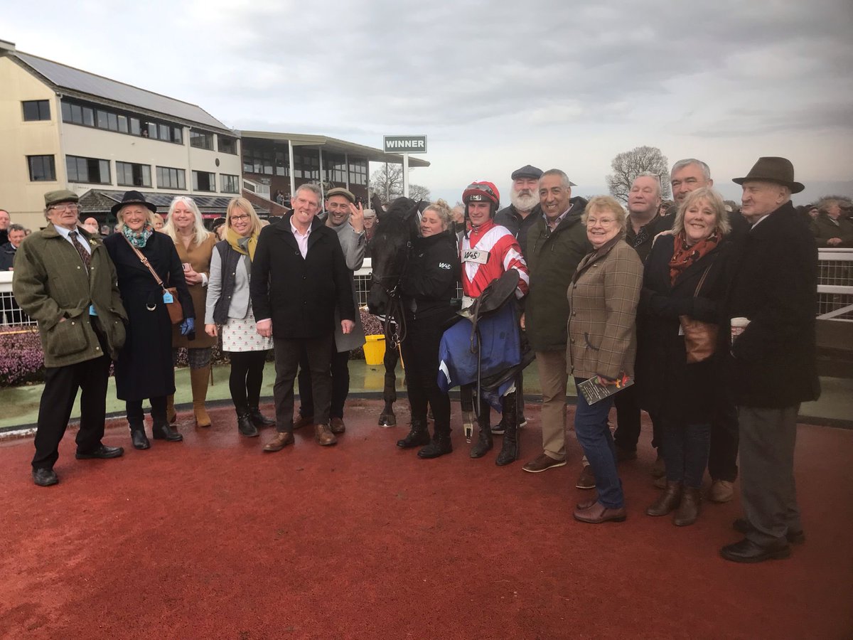 Lady Balko brings up her hat-trick of wins @TauntonRacing under @jacktudor9 with another lovely performance 🥇#36