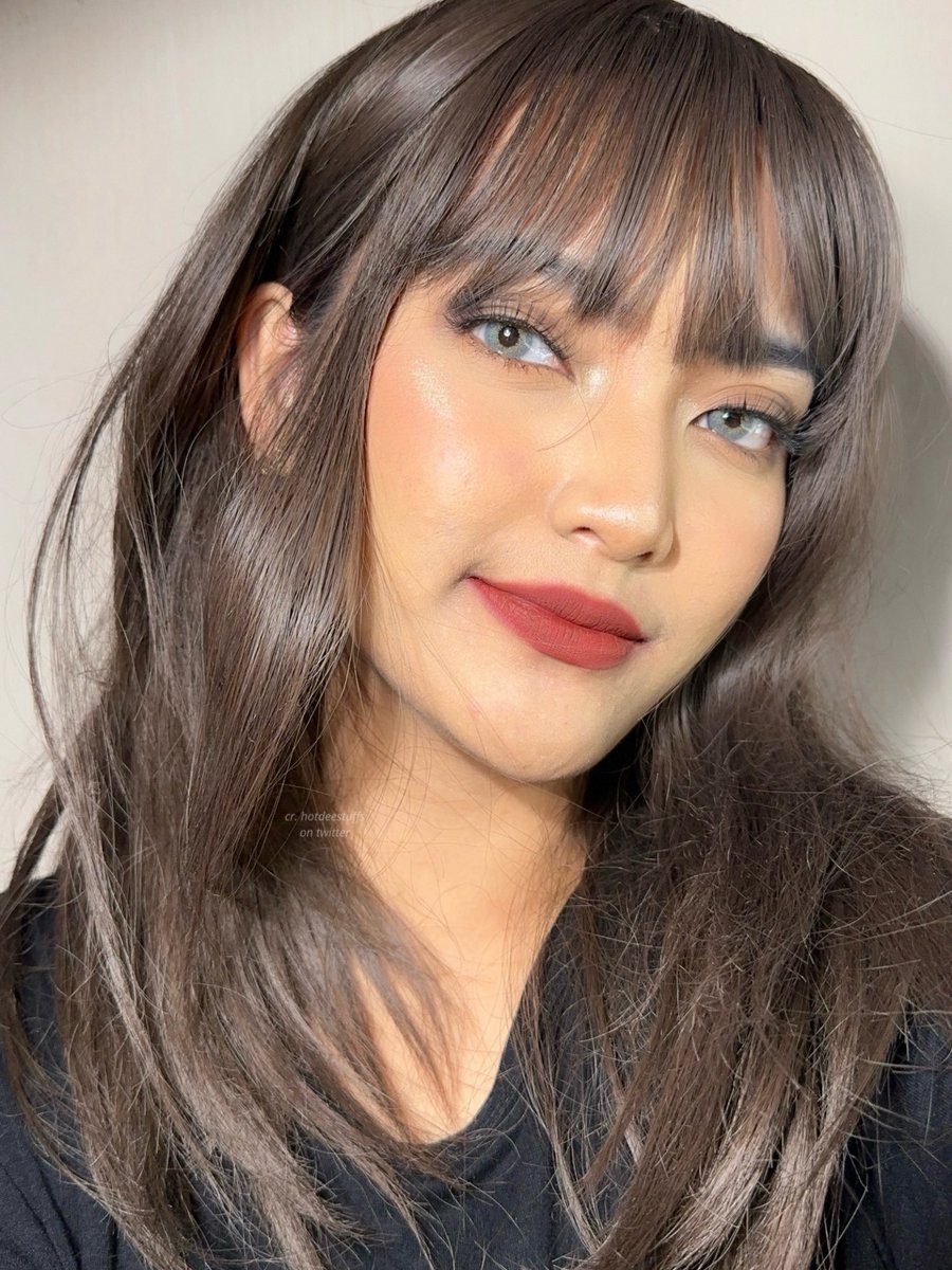 hotdeestuffs's tweet image. Gileee.. produk barunya skintific si ice sorbet makeup remover ini, kok unik ya?! gak berminyak dan afternya kerasa dingin, teksturnya kayak ice cream sorbet. Kena mata juga gak perih lho. Keren banget 🥺