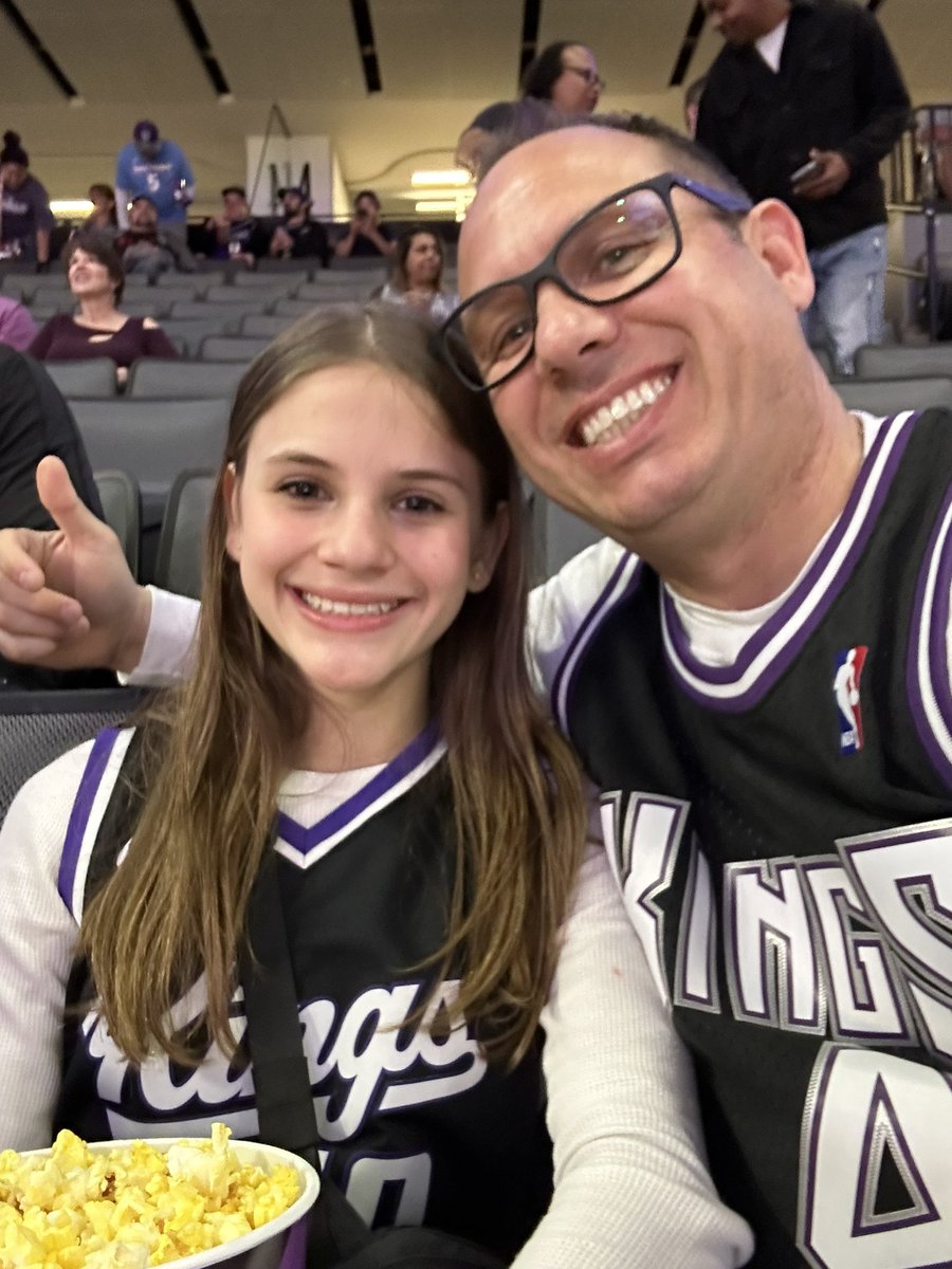 Guzzerj530's tweet photo. Catching the game with my gamer!! #LightTheBeam https://t.co/9m7M12rZQU