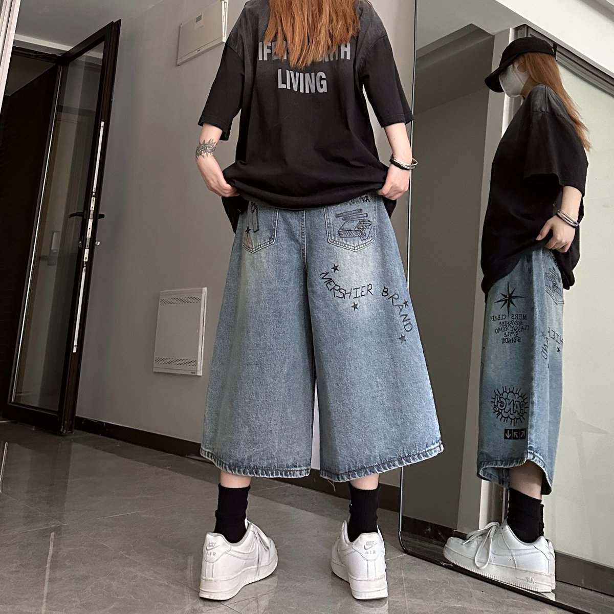 storedogdog's tweet photo. ❗️Over 20% Off Sale❗️-Don't Miss it!🎈
VINTAGE GRAFFITI CROPPED WIDE LEG SHORTS JEANS👉$15.16 Only!
Shop>>https://t.co/Vymv9awWuJ
#StoreDogDog #vintage #shorts #jeans #vintageclothing https://t.co/hz9C6G8WB4