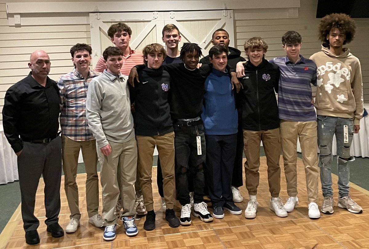 susieds's tweet photo. What a gift it has been to be the team mom for this group of exceptional young men, who also happen to make up the CHS Varsity Basketball team! I can’t wait to see where life takes you next… thank you to all involved with @CarmelBBall2 @J4nyBasketball. @ChsPiazza @CarmelRamsBC https://t.co/2fzUorQlzS