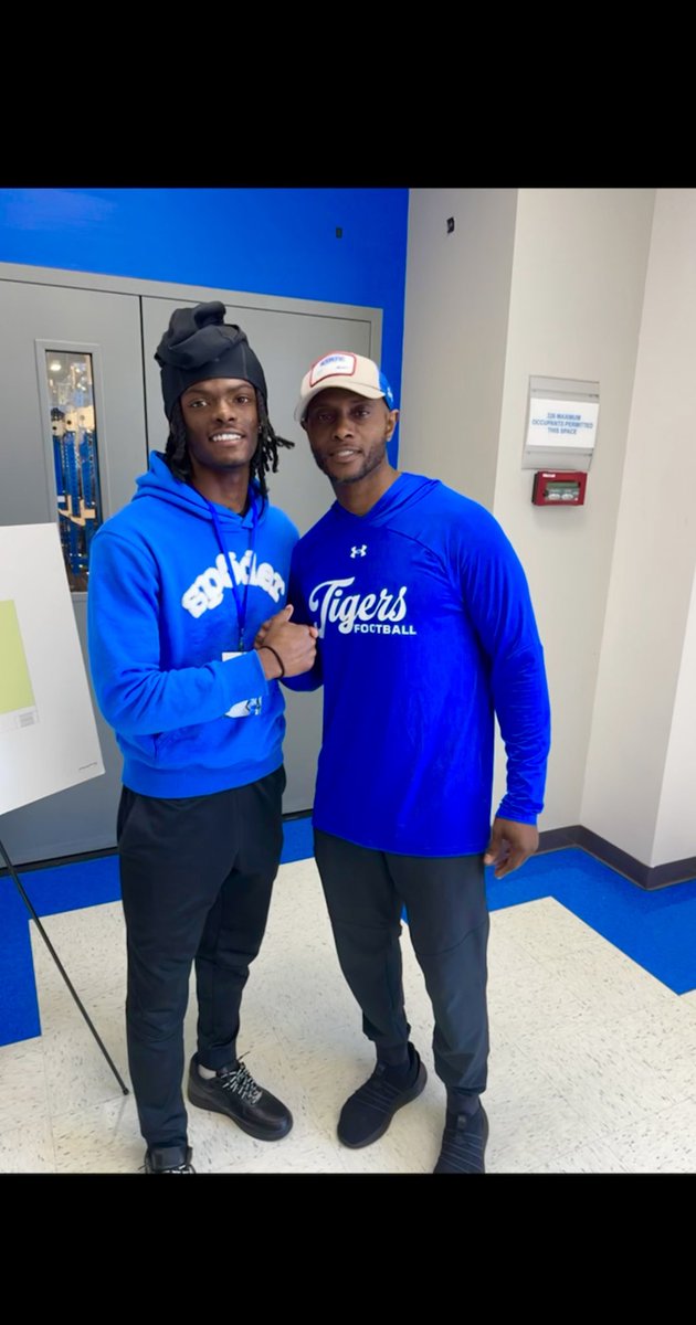 Chasesutton8οΈβ£π (@chasesutton_8) on Twitter photo After a great time at TSU junior day I am thankful to receive an offer! <a href="/CoachMcNutt/">Richard McNutt π</a> <a href="/TSUFbrecruiting/">Tennessee State Football Recruiting</a> <a href="/CoachCSmithBHS/">Chris Smith</a> <a href="/CSmithScout/">Chris Smith</a> After a great time at TSU junior day I am thankful to receive an offer! <a href="/CoachMcNutt/">Richard McNutt π</a> <a href="/TSUFbrecruiting/">Tennessee State Football Recruiting</a> <a href="/CoachCSmithBHS/">Chris Smith</a> <a href="/CSmithScout/">Chris Smith</a>