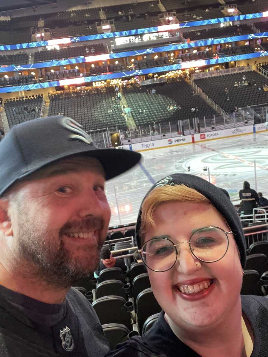 dangelhoe's tweet photo. Coolest. Dad. Ever. #SEAKRAKEN https://t.co/O3Sgd7dkXk