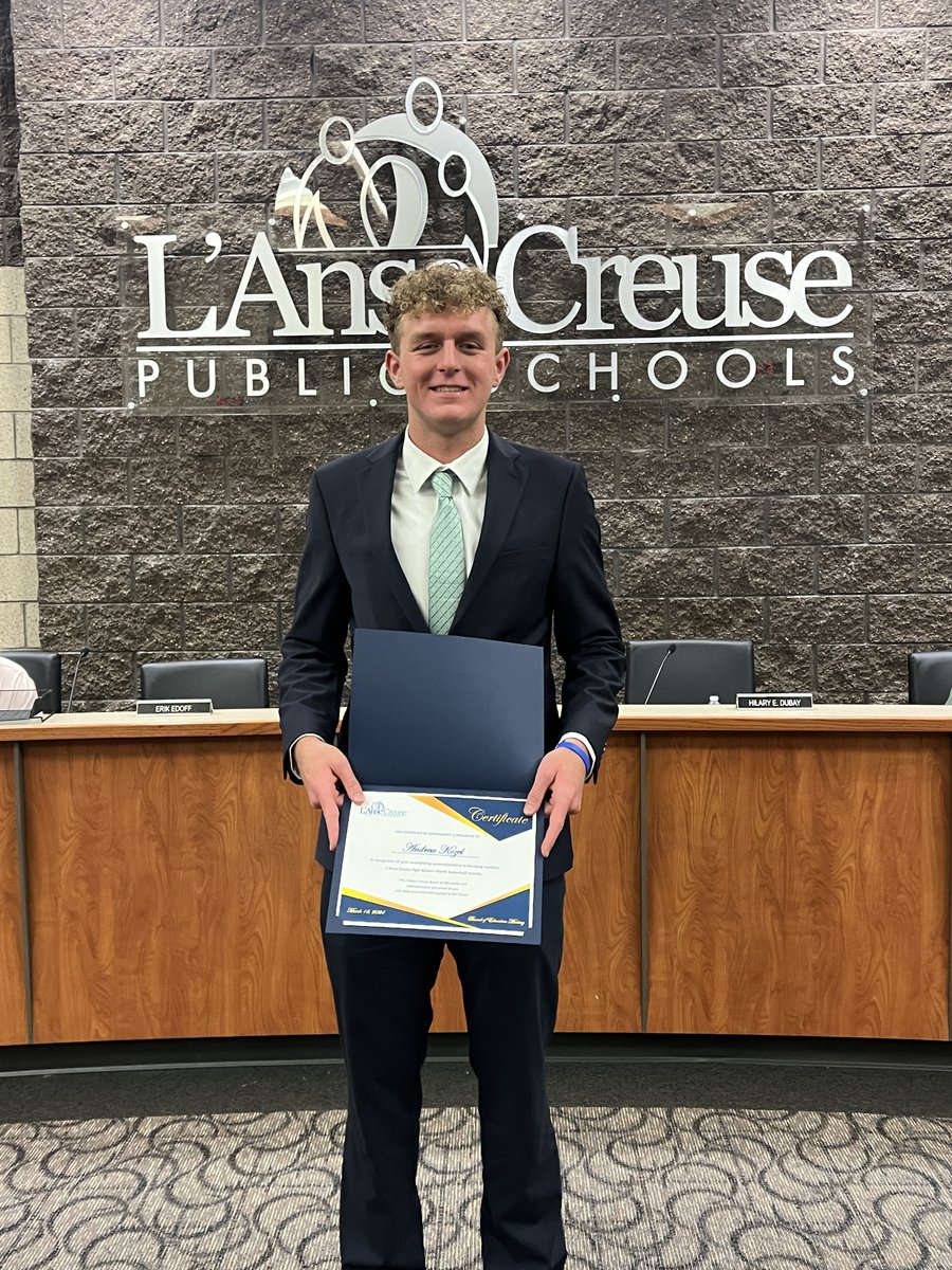 LCN Hoops (@lcnbasketball) on Twitter photo Congrats to Drew Kozel (<a href="/drewkozell/">Drew Kozel</a>)!
Tonight he was honored at the LCPS Board Meeting for his record breaking accomplishments at LCN.
ALL TIME LEADING SCORER (1,277)
ALL TIME LEADING REBOUNDER (640)
ALL TIME LEADING 3-PT FIELD GOALS (124)
MOST POINTS SCORED IN A GAME (40) Congrats to Drew Kozel (<a href="/drewkozell/">Drew Kozel</a>)!
Tonight he was honored at the LCPS Board Meeting for his record breaking accomplishments at LCN.
ALL TIME LEADING SCORER (1,277)
ALL TIME LEADING REBOUNDER (640)
ALL TIME LEADING 3-PT FIELD GOALS (124)
MOST POINTS SCORED IN A GAME (40)