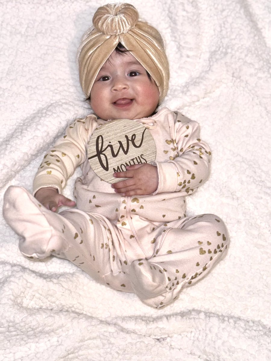 JenniferMills21's tweet photo. LOL…I had to repost due to a horrible spelling mistake. 🤦🏻♀️😳😄…Anyways, how did my granddaughter, Lailah Joon, turn 5 months old already? 😱 I love her so much 😍❤️ #joonbug #monkeybug https://t.co/K3awRorWGf
